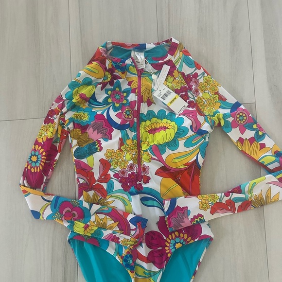 Trina Turk Paddle Suit Rash Guard Fontaine Pop Art Swimsuit Coverup NWT - Picture 5 of 6